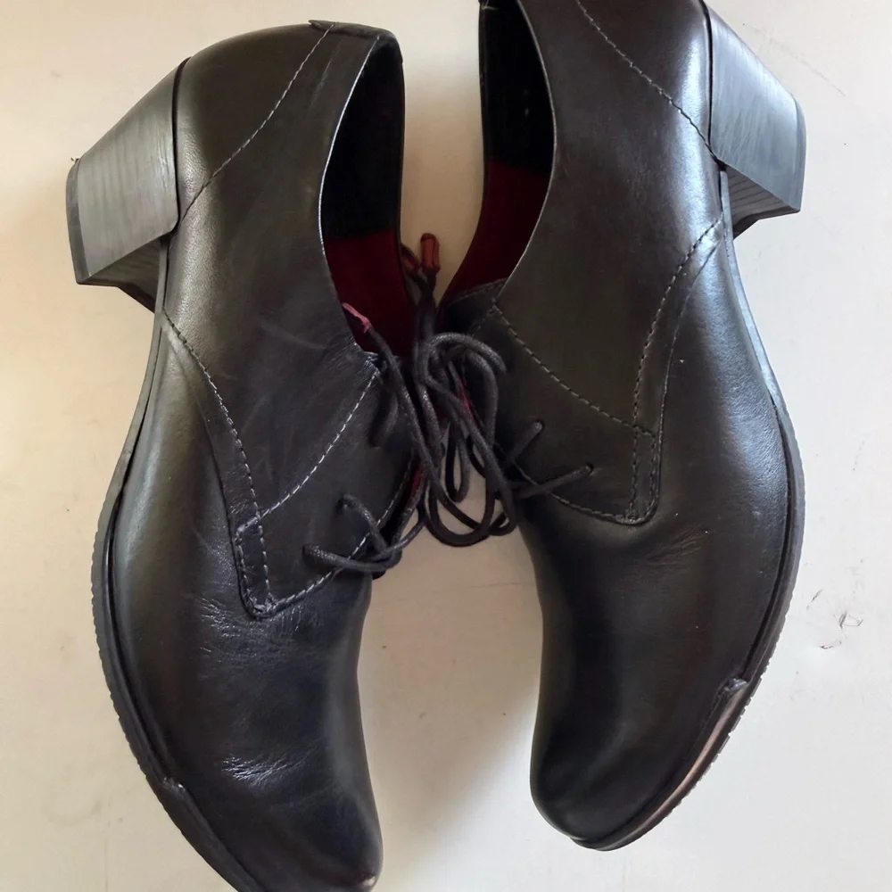 NEW Elegant Black Leather Tamaris Women's Oxford Shoes, Made in Germany, size 41 - Picture 9 of 10